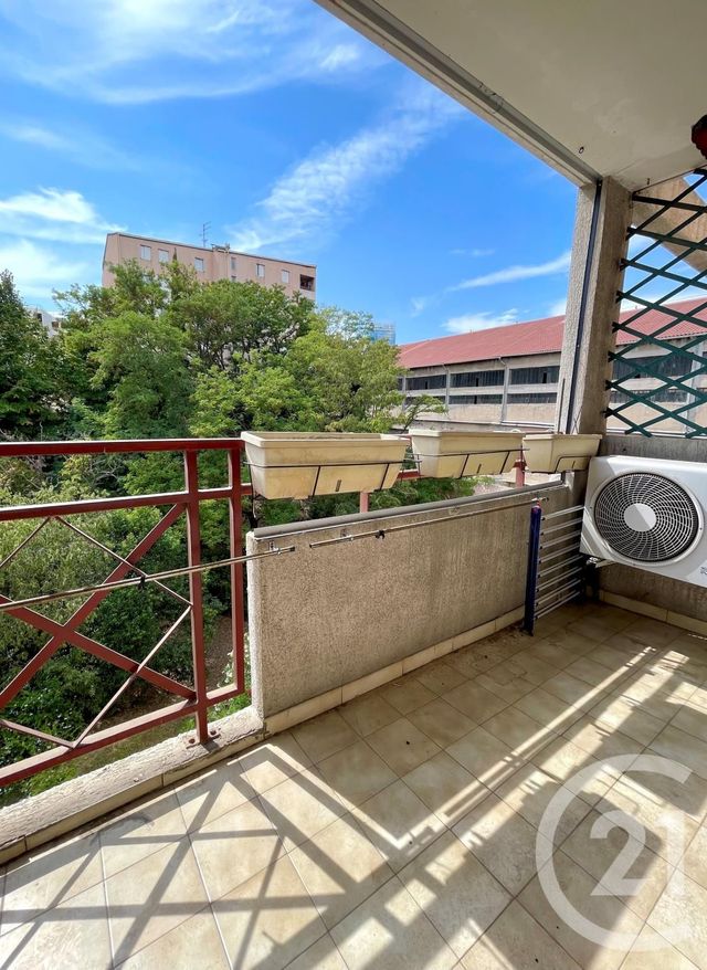 Appartement T3 à vendre - 3 pièces - 64.04 m2 - MARSEILLE - 13003 - PROVENCE-ALPES-COTE-D-AZUR - Century 21 Longchamp Immobilier