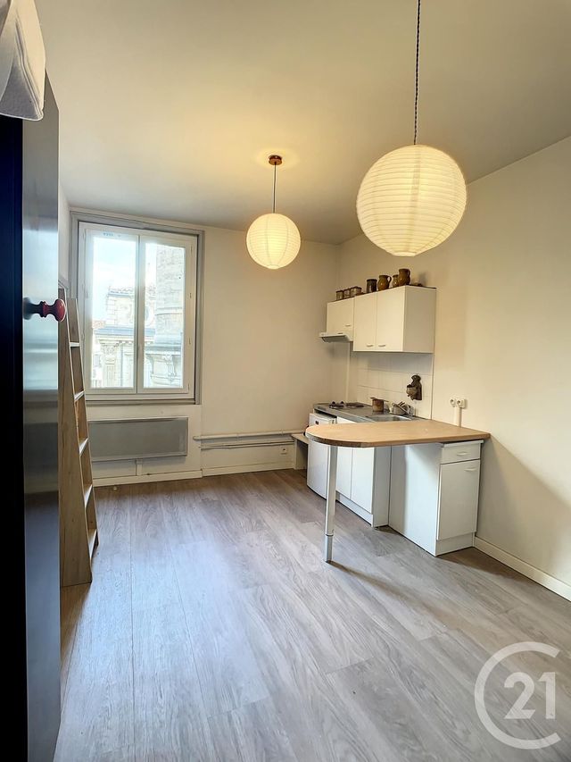 Appartement Studio à louer - 1 pièce - 24.02 m2 - MARSEILLE - 13001 - PROVENCE-ALPES-COTE-D-AZUR - Century 21 Longchamp Immobilier